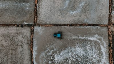 90年代から現代へ：Björkが切り拓いた音の新たな地平線