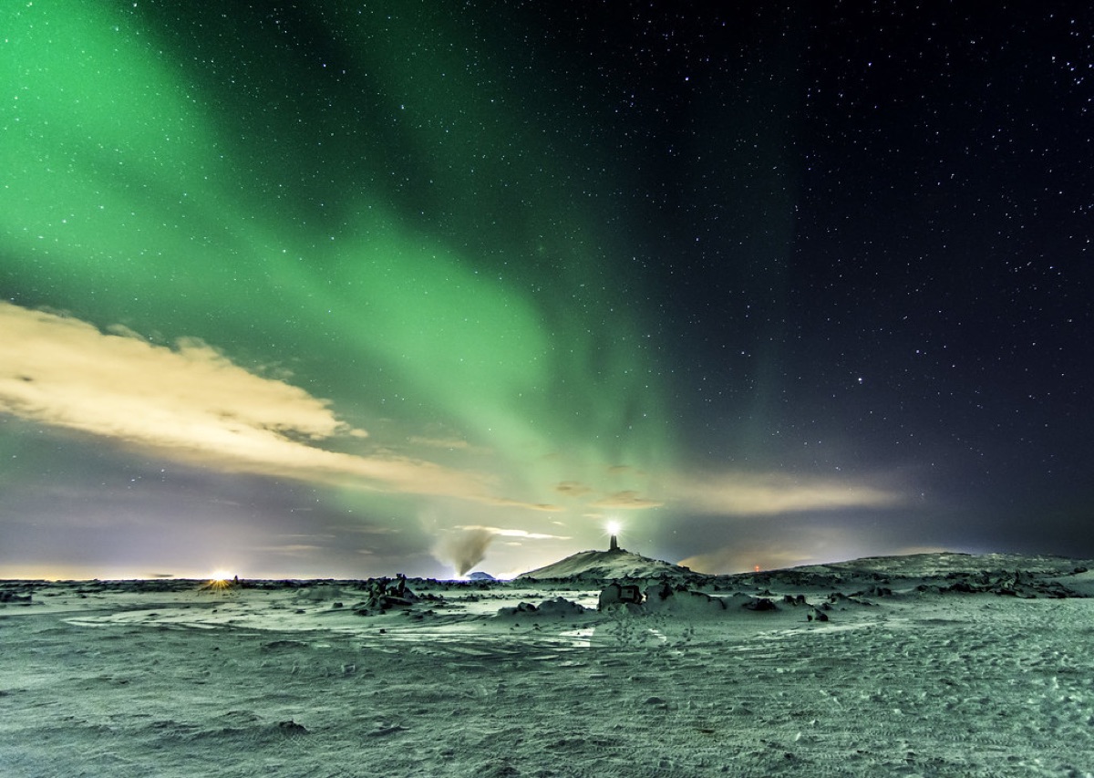 Iceland northern lights winter