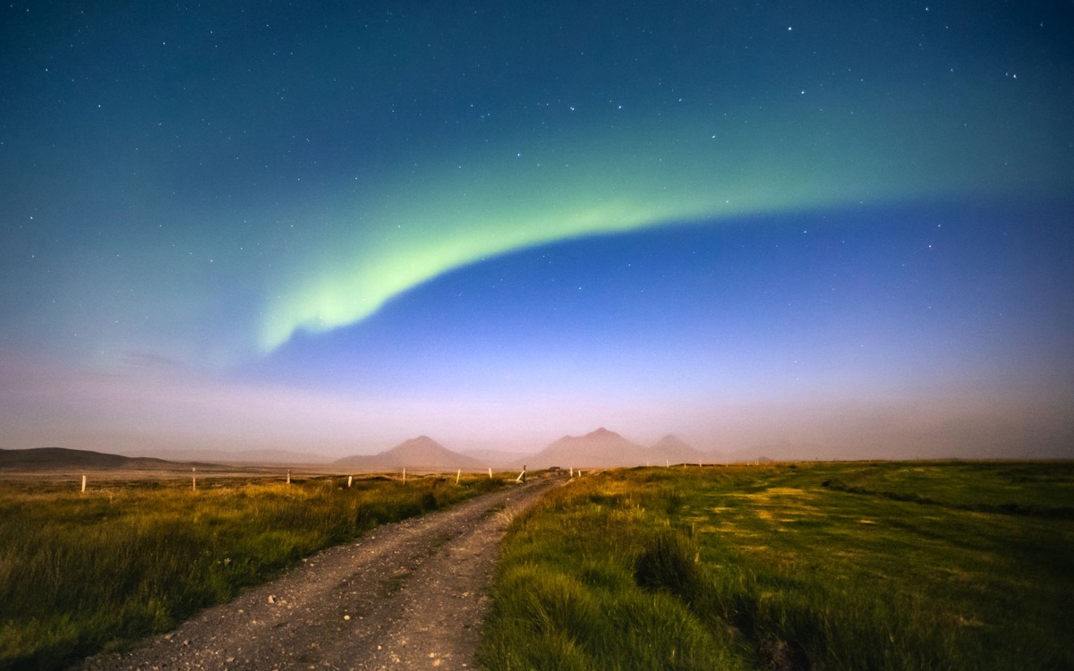 Ororena boven bergen in IJsland