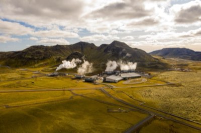 国境を越える投資の教訓：アイスランド危機から学ぶリスク管理